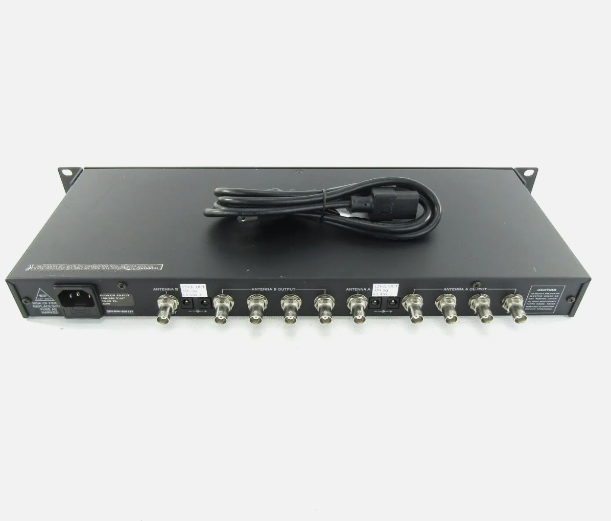 Антенный сплиттер Audio-Technica ATW D70 (450-960МГц) 2